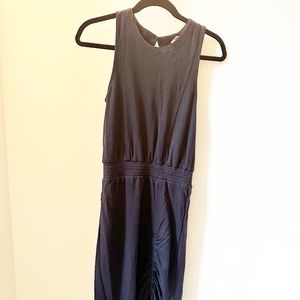 Women's Splendid charcoal midi dress with front ruching and small slip.